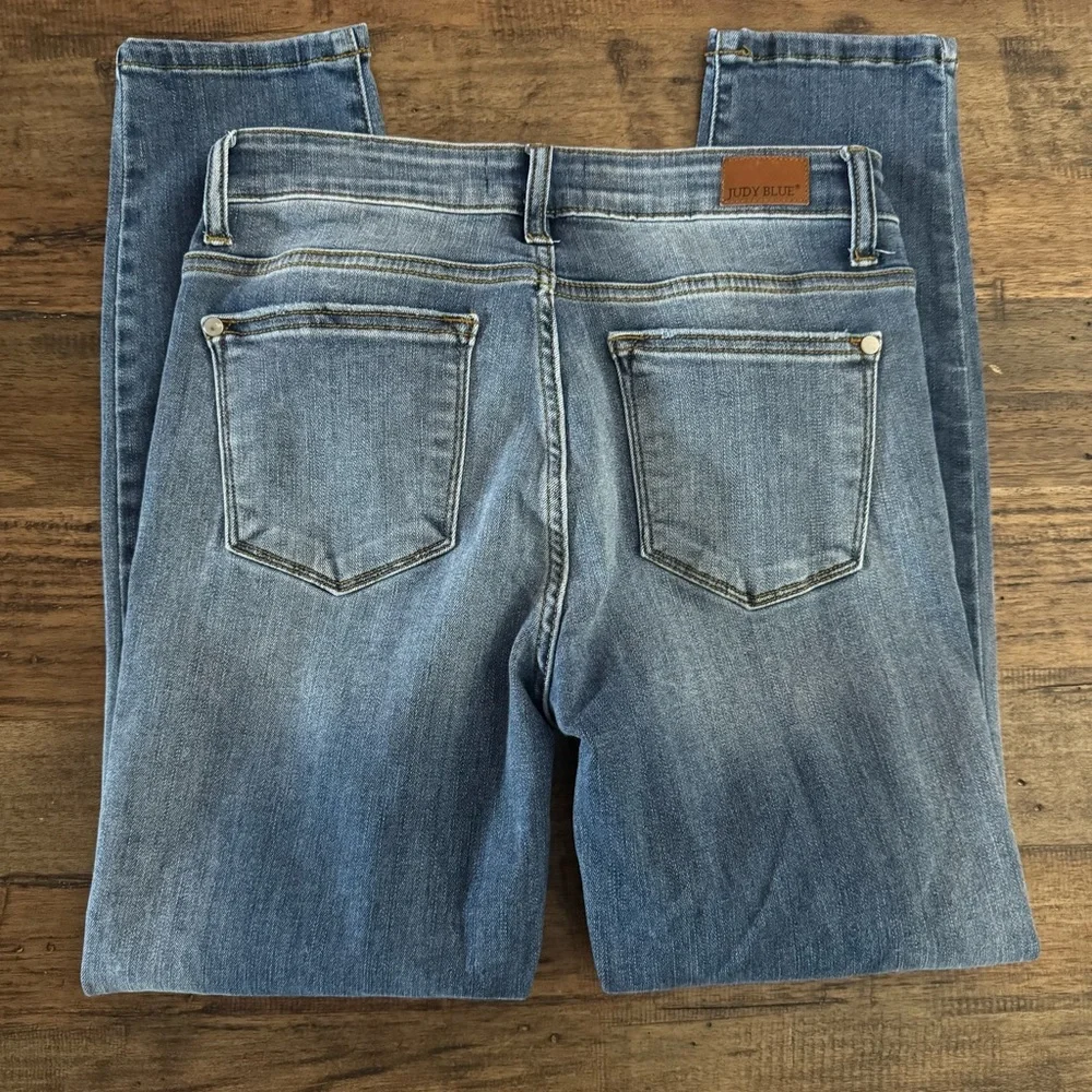 EUC Stitch Fix Judy Blue Adeline Mid Rise Girlfriend Relaxed Fit Jeans - Picture 9 of 14